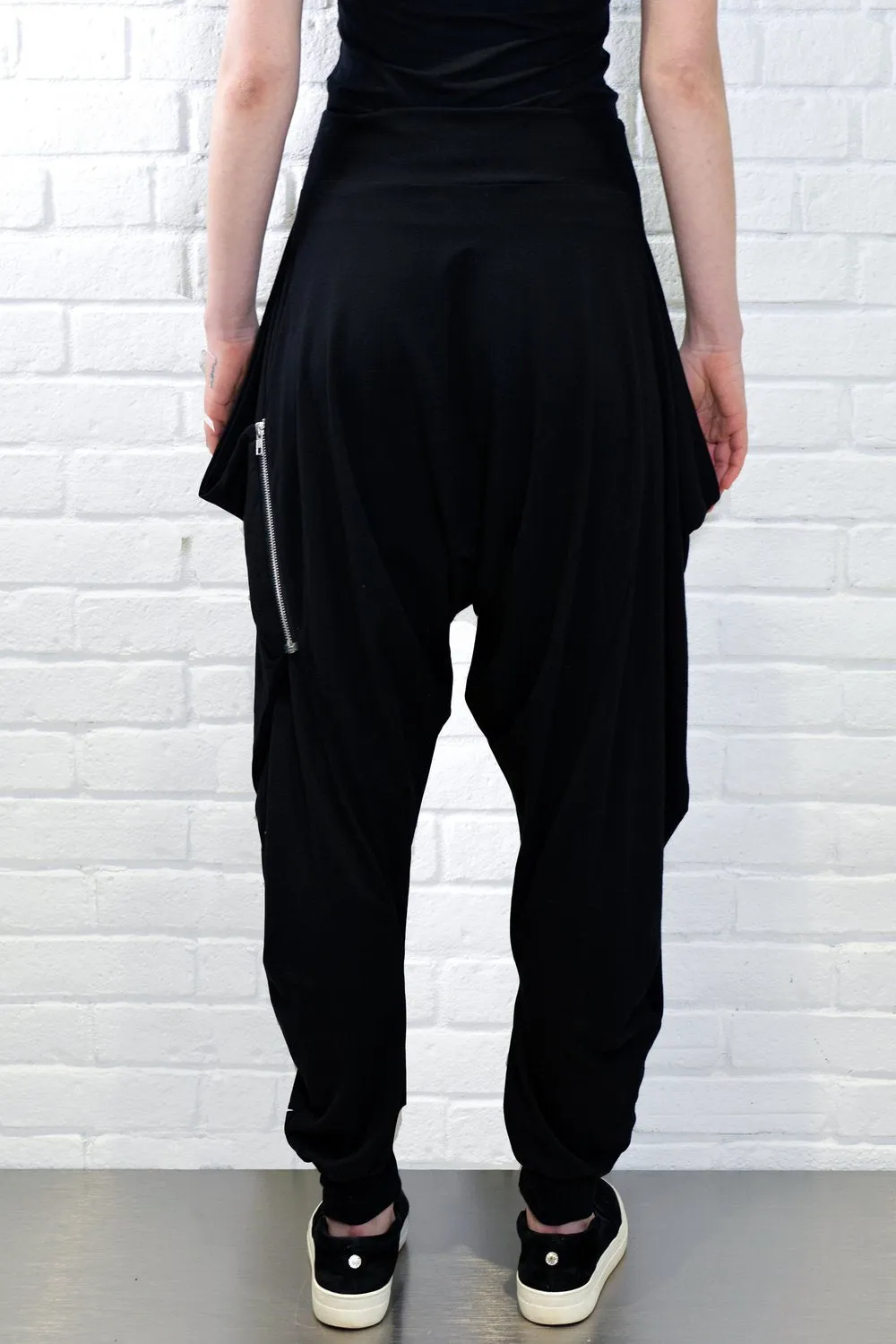 Angle Zipper Pant - Black Solid