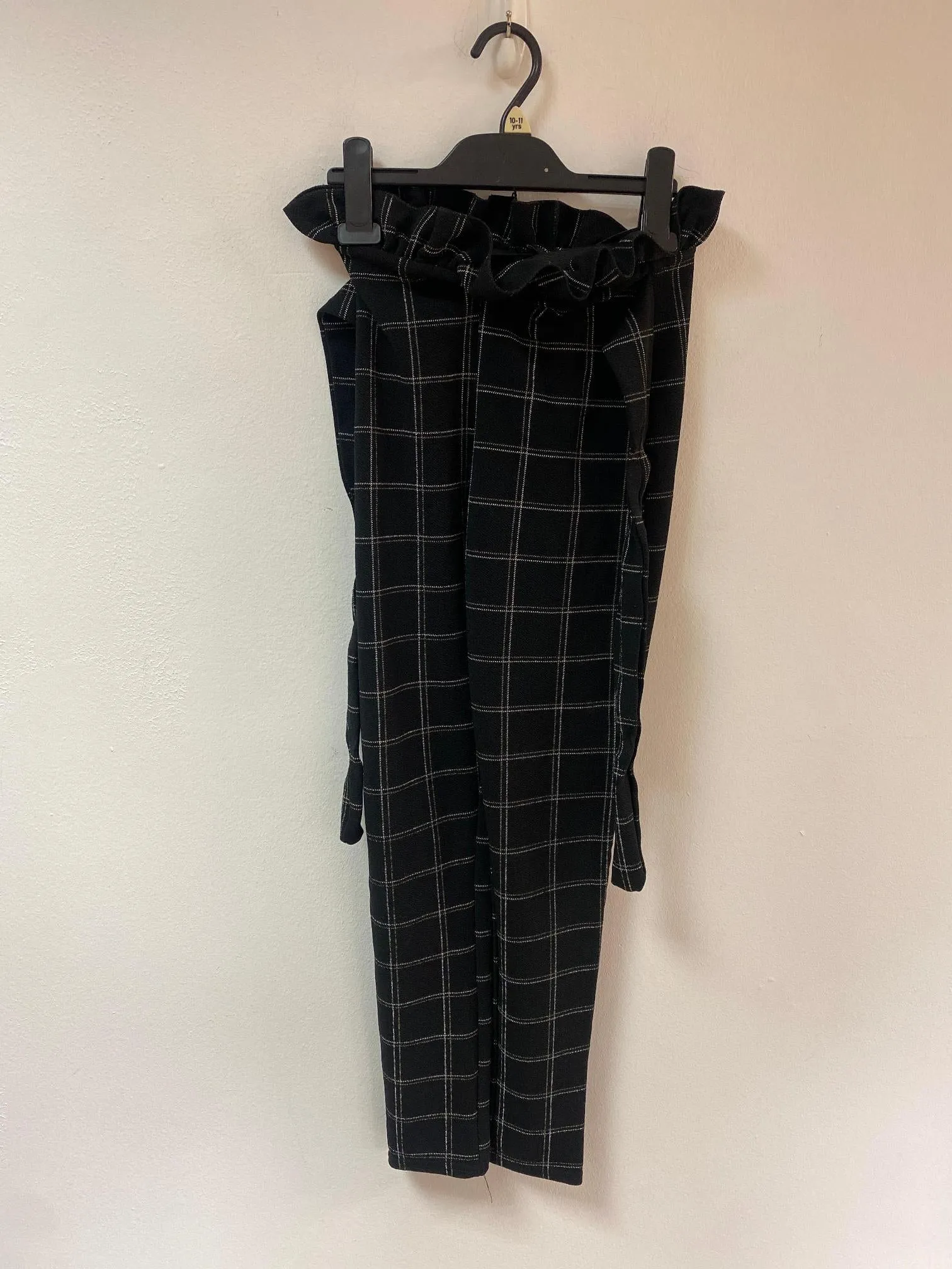 Black check paperbag waist belted full length skinny trousers, Pretty Little Thing, Size 6