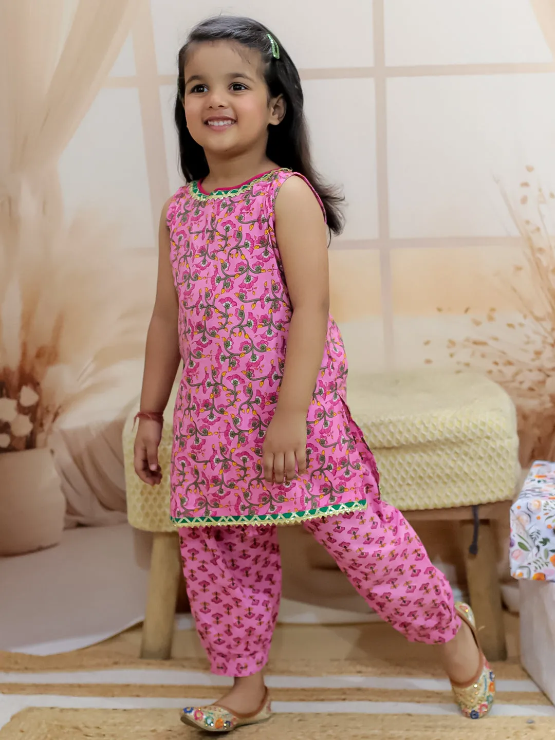 BownBee Pure Cotton Narrow Shoulder Kurti with Harem for Girls - Pink