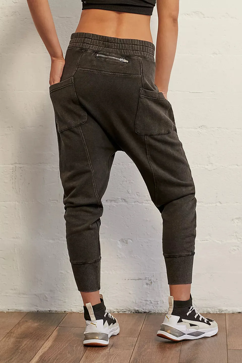 Free People June Bug Jogger - VINTAGE BLACK