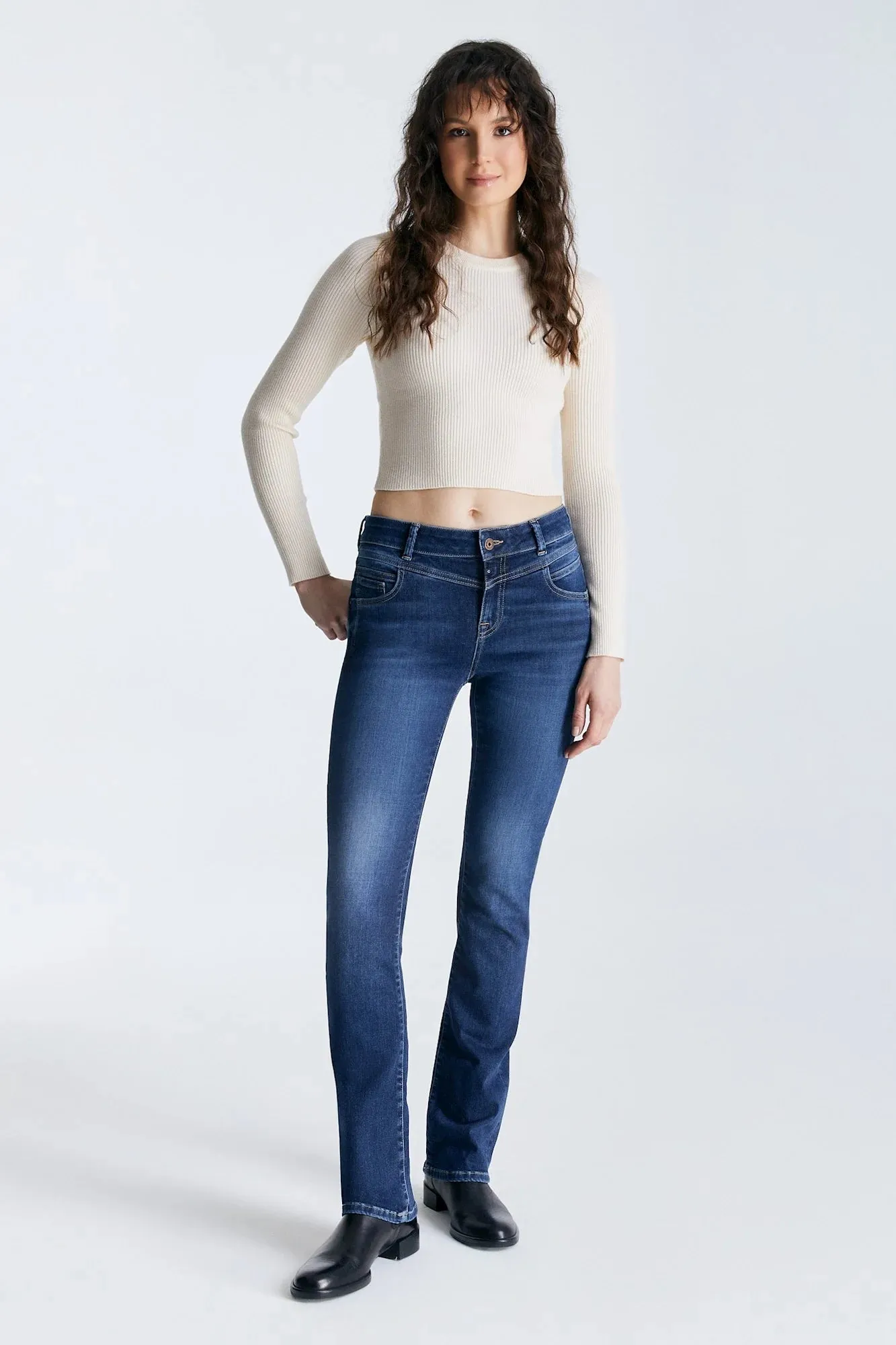 Judith - Mid Waist Bootcut Jeans - Dark Blue