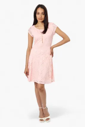 Limite Floral Lace Necklace Cocktail Dress - Pink